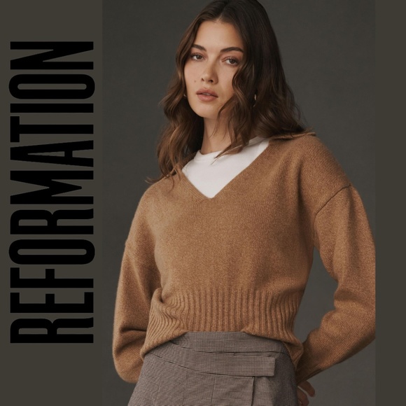 Reformation Sweaters - Reformation Beckie Cashmere Collared Sweater